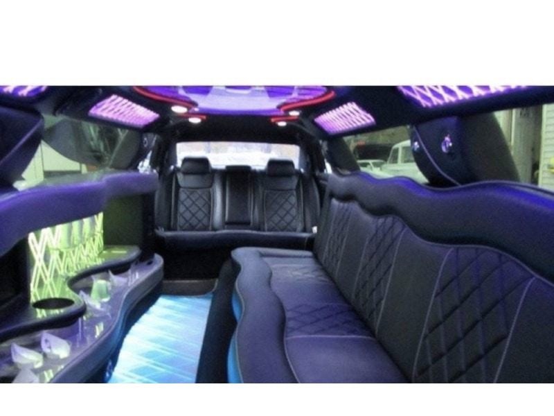 Chrysler 300 Stretch Limousine — Ballantyne Limousine, photo 2 of 10