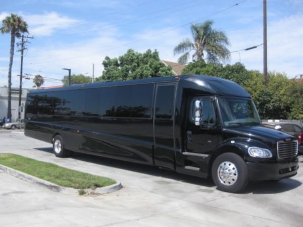 Executive Bus — Ballantyne Limousine, photo 3 of 3