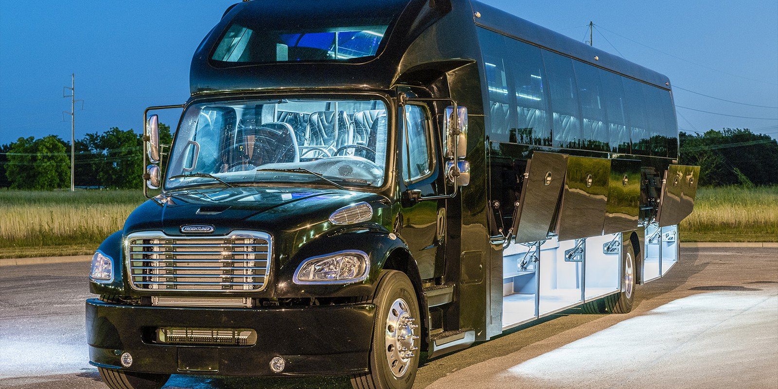 Executive Bus — Ballantyne Limousine, photo 2 of 3
