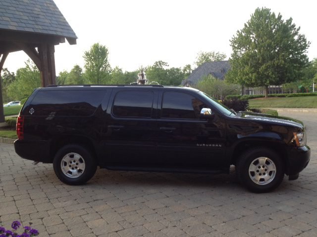 Executive Suburban SUV — Ballantyne Limousine, photo 8 of 11
