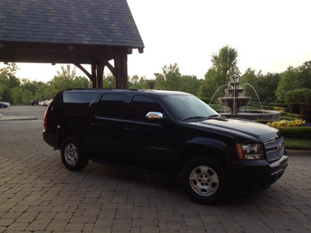 Executive Suburban SUV — Ballantyne Limousine, photo 9 of 11