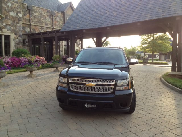 Executive Suburban SUV — Ballantyne Limousine, photo 7 of 11