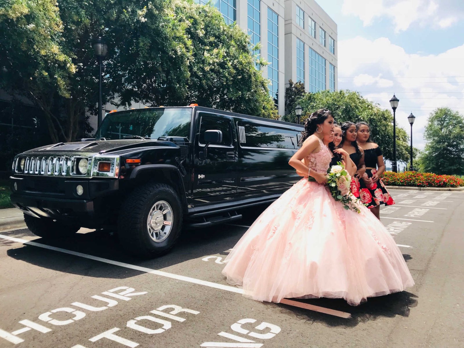 Hummer H2 Black — Ballantyne Limousine, photo 7 of 7