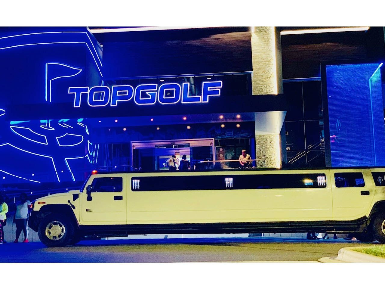 Hummer H2 White — Ballantyne Limousine, photo 9 of 9