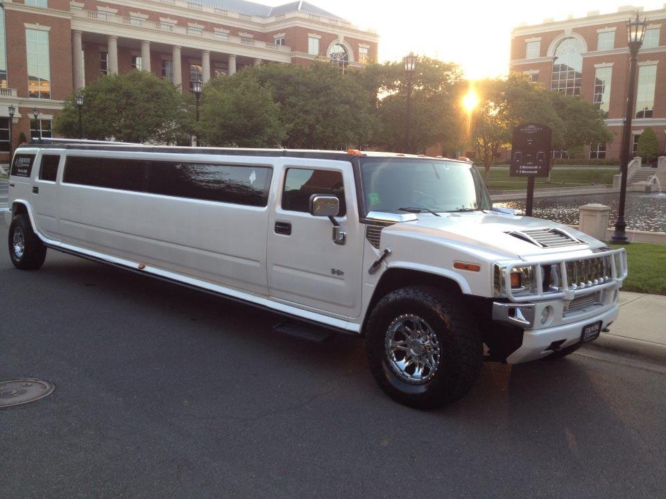 Hummer H2 White — Ballantyne Limousine, photo 3 of 9