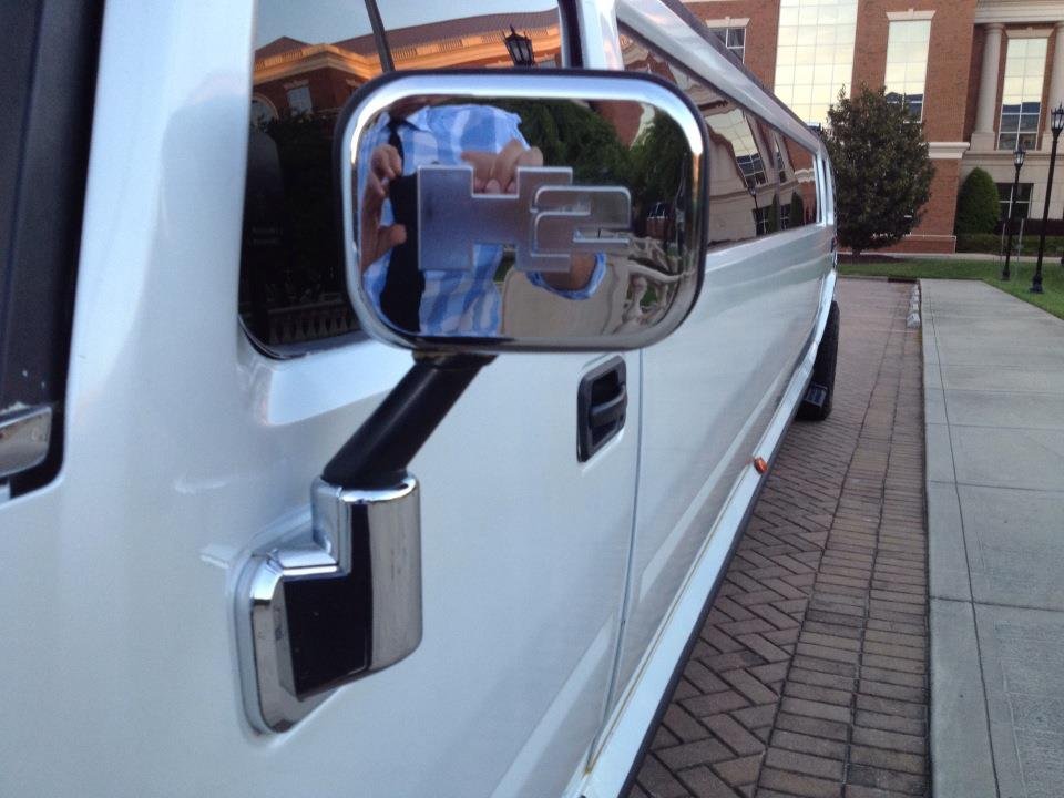 Hummer H2 White — Ballantyne Limousine, photo 7 of 9