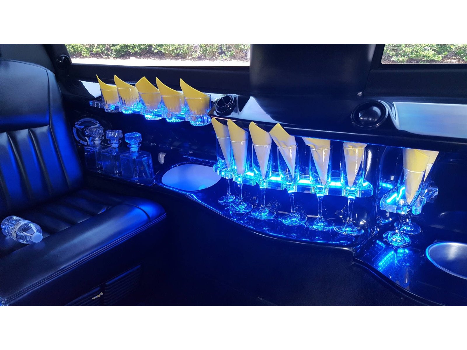 Lincoln Stretch Limousine — Ballantyne Limousine, photo 3 of 12