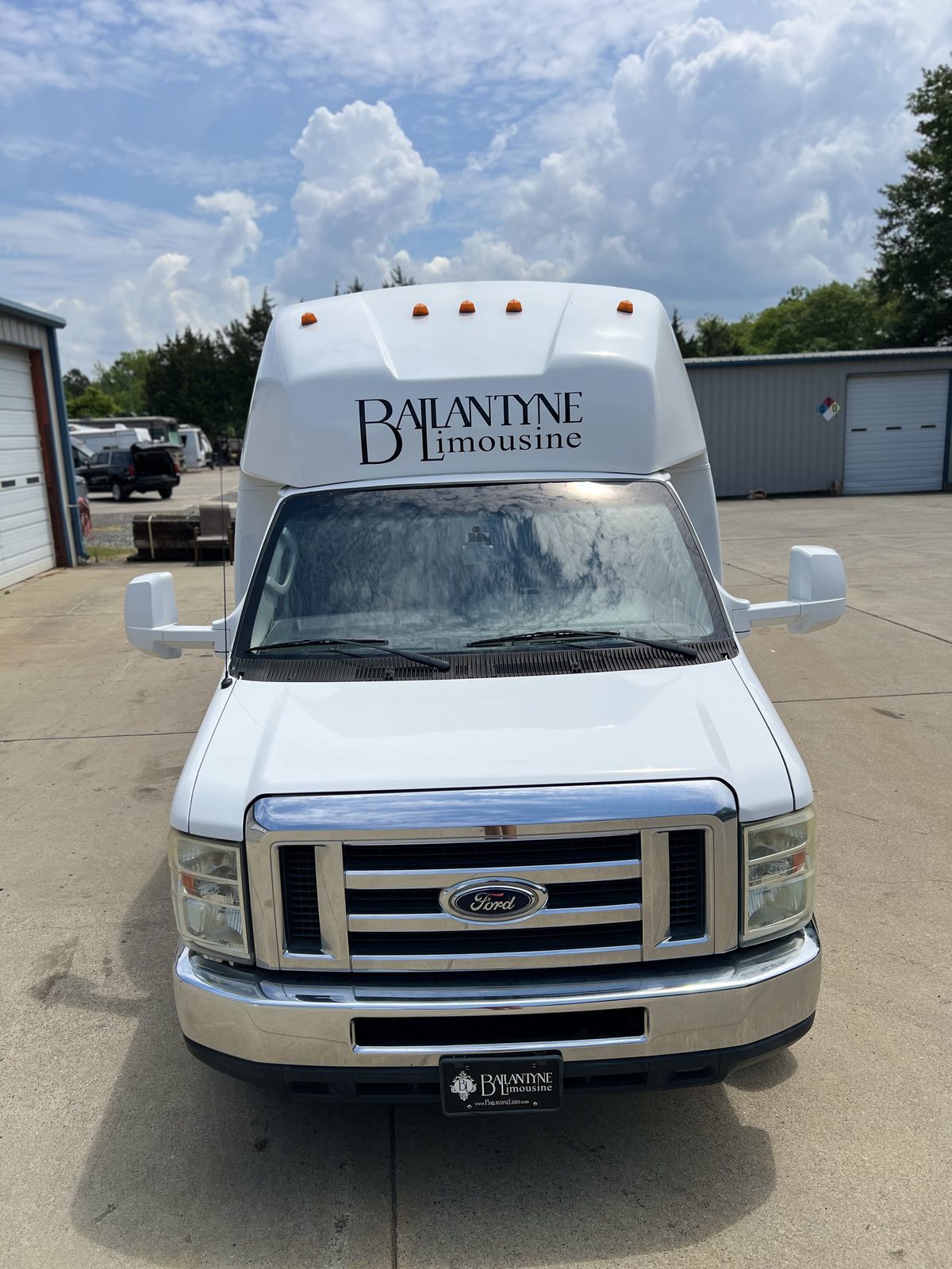 Party Bus & Limo Mini Bus — Ballantyne Limousine, photo 2 of 8