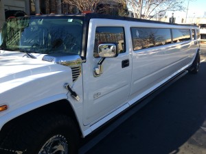 Hummer H2 stretch limo